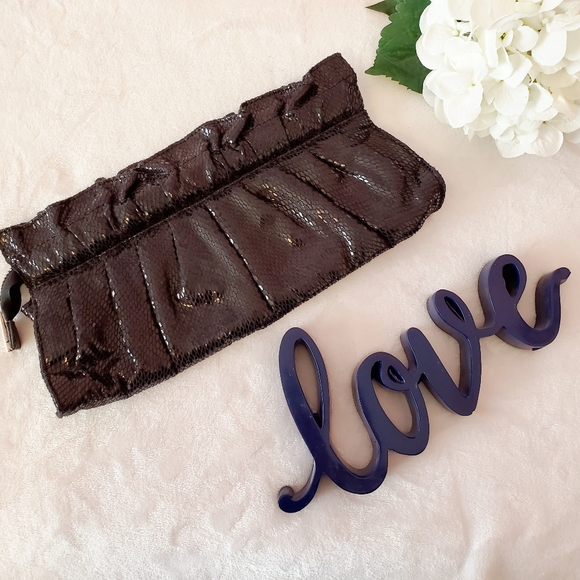 EXPRESS BLACK FAUX SNAKESKIN CLUTCH - Picture 1 of 5